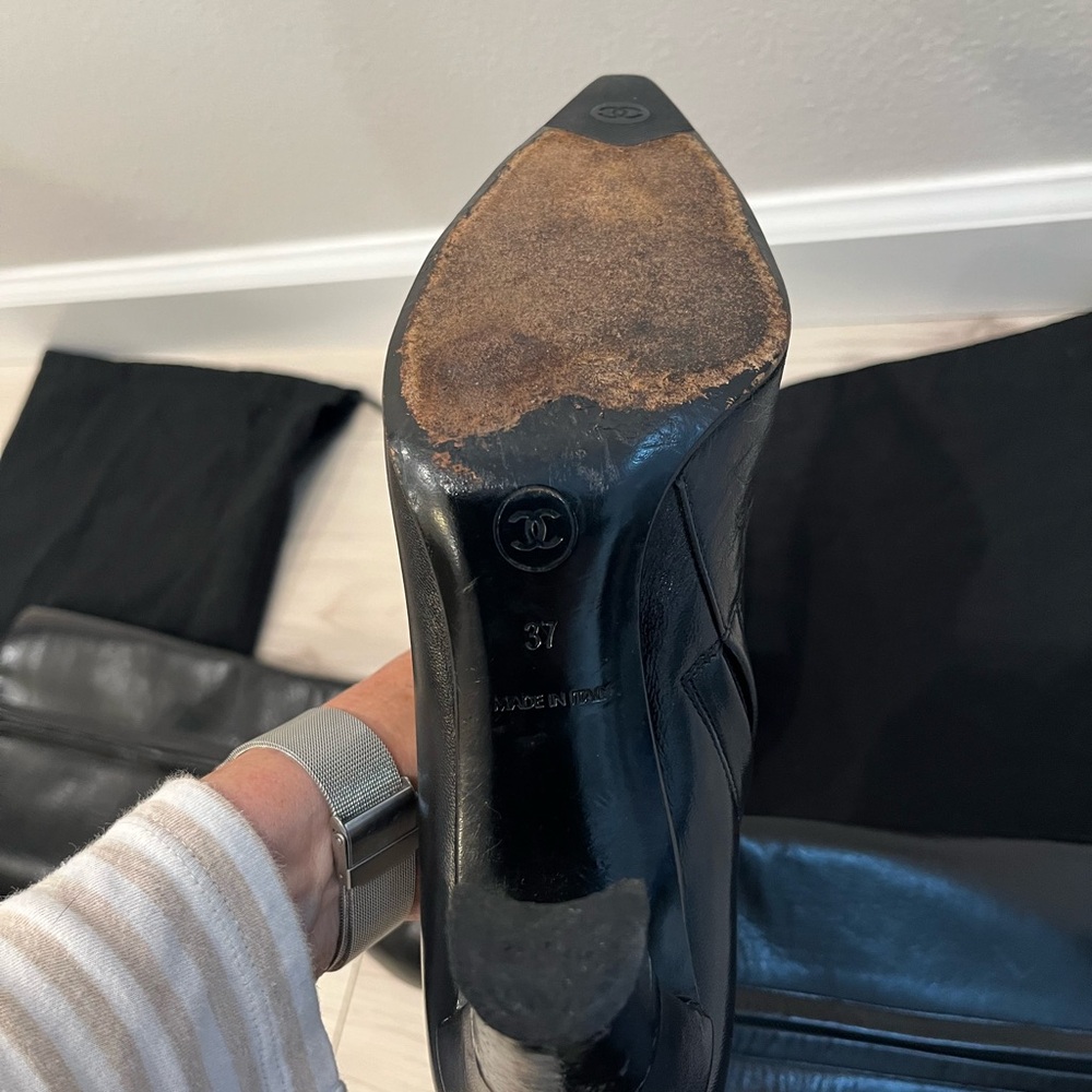CHANEL Black Heeled Leather Boots size 7 - Picture 5 of 9